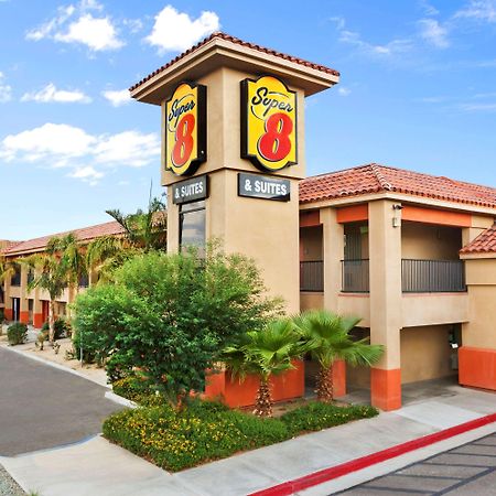Super 8 By Wyndham Indio Hotel Екстериор снимка