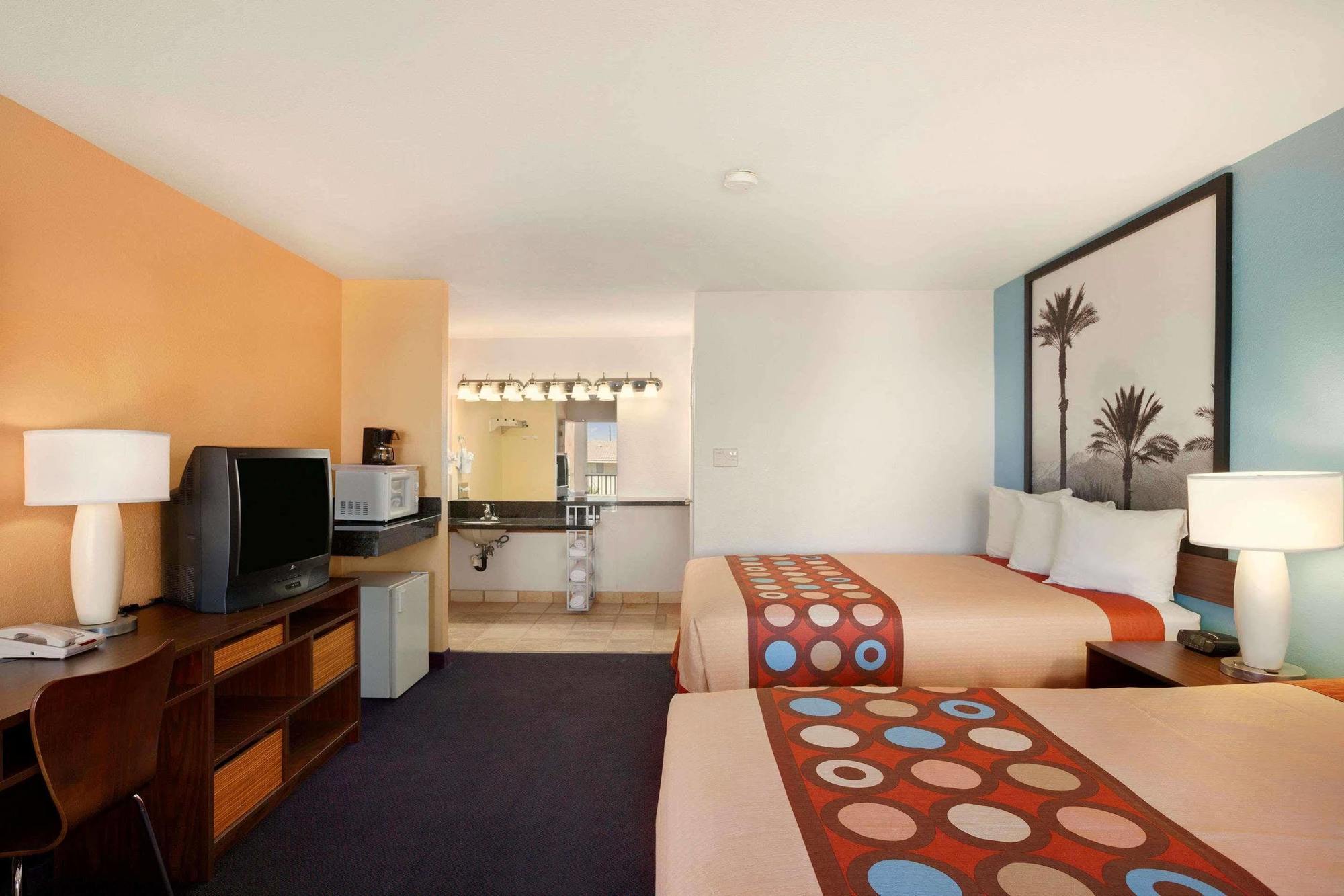 Super 8 By Wyndham Indio Hotel Екстериор снимка